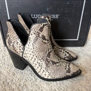 Lucchese Alma Exotic Vamp Python Ankle Boots 7M